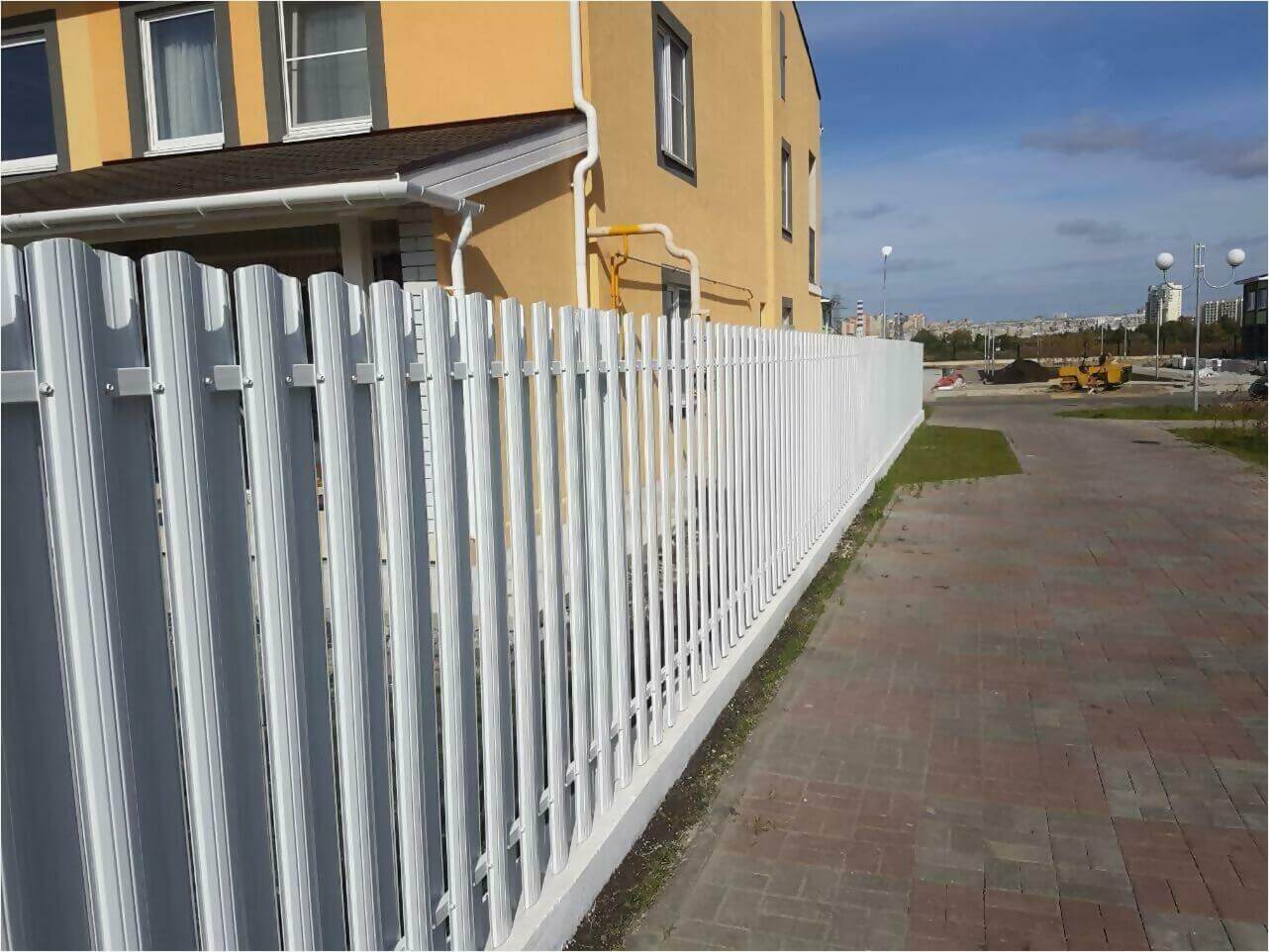 Забор из штакетника 70м фото1 в Тосно
