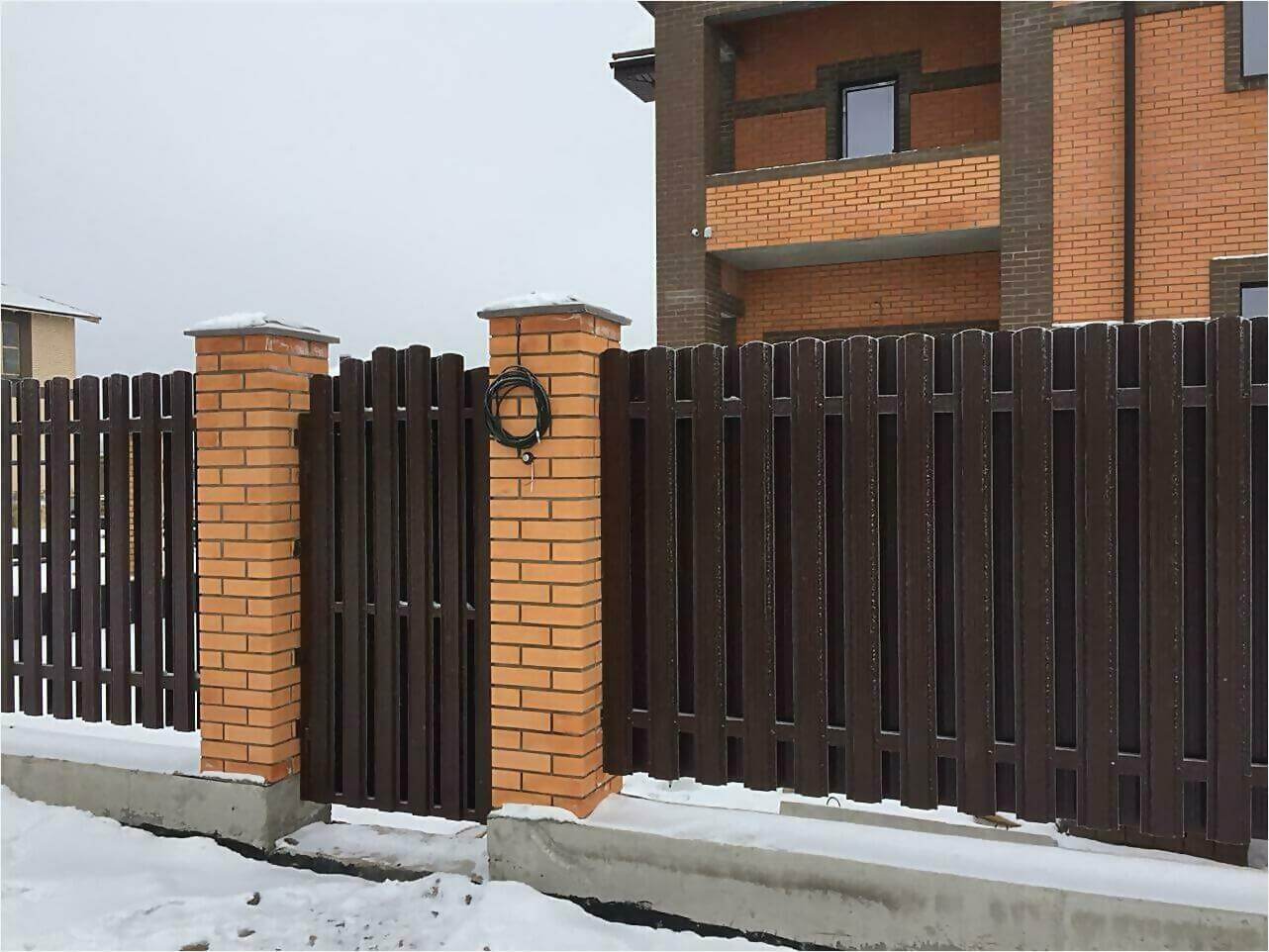 Забор из штакетника 95м фото2 в Тосно