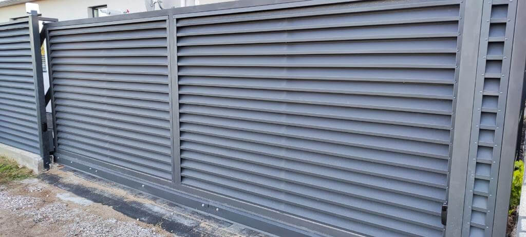 забор с ламелями эко-z ral7024/7024 серый графит двусторонний матте фото7 в Тосно