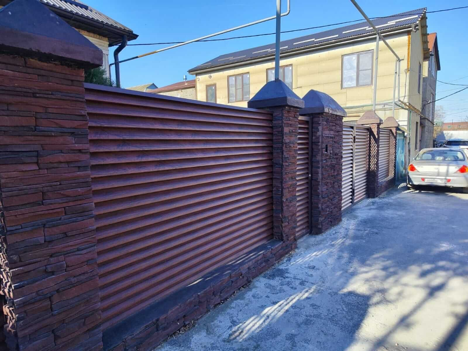 Забор с ламелями Еврожалюзи 43м Красный Каштан Printech фото 1 в Тосно