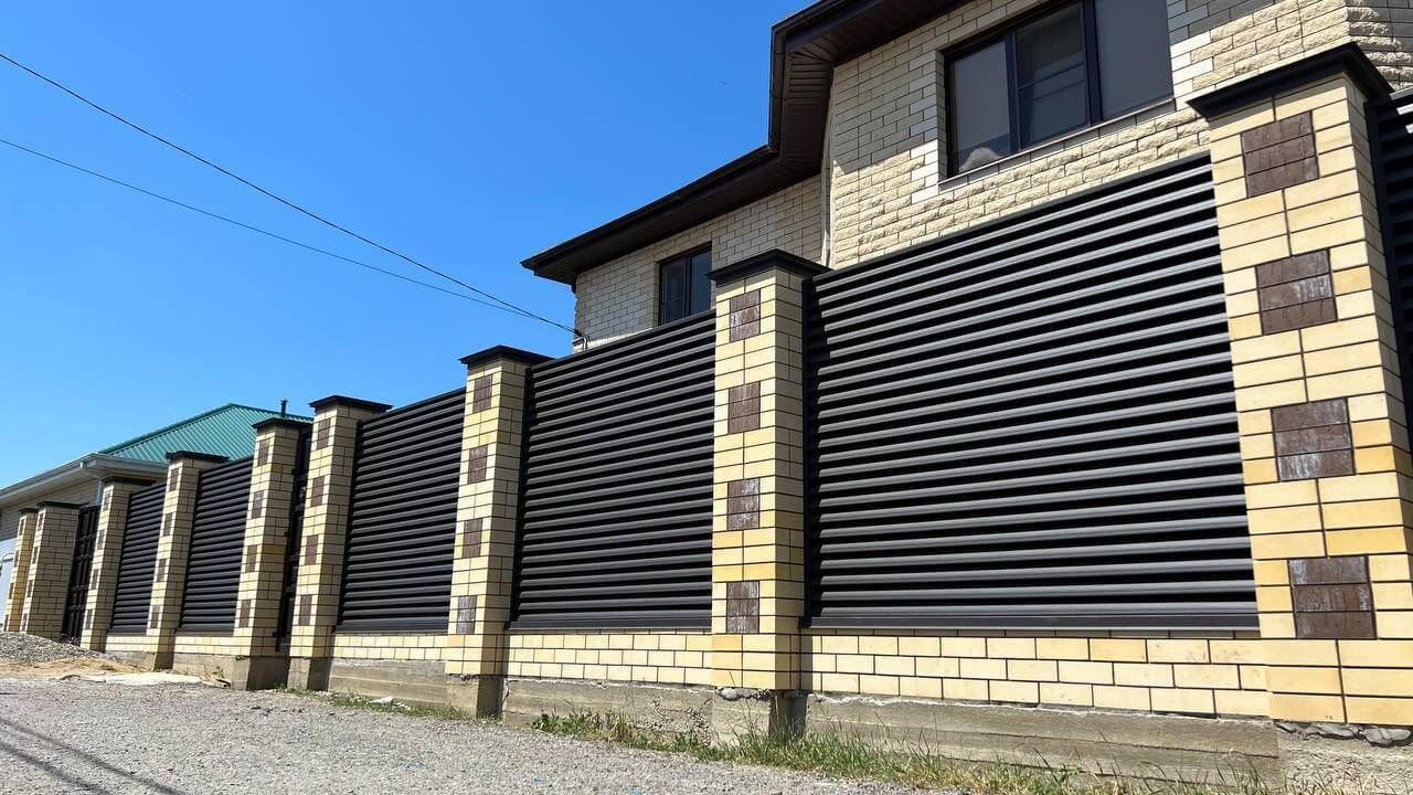 Забор-жалюзи 45м RAL8019 Темный Шоколад матовый в Тосно