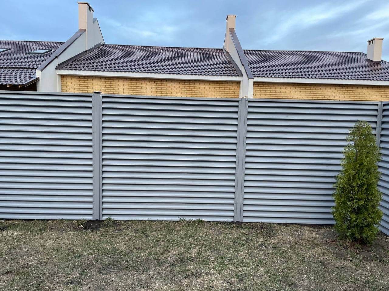 Забор из ламелей Еврожалюзи 44м RAL7004 Серый фото 1 в Тосно