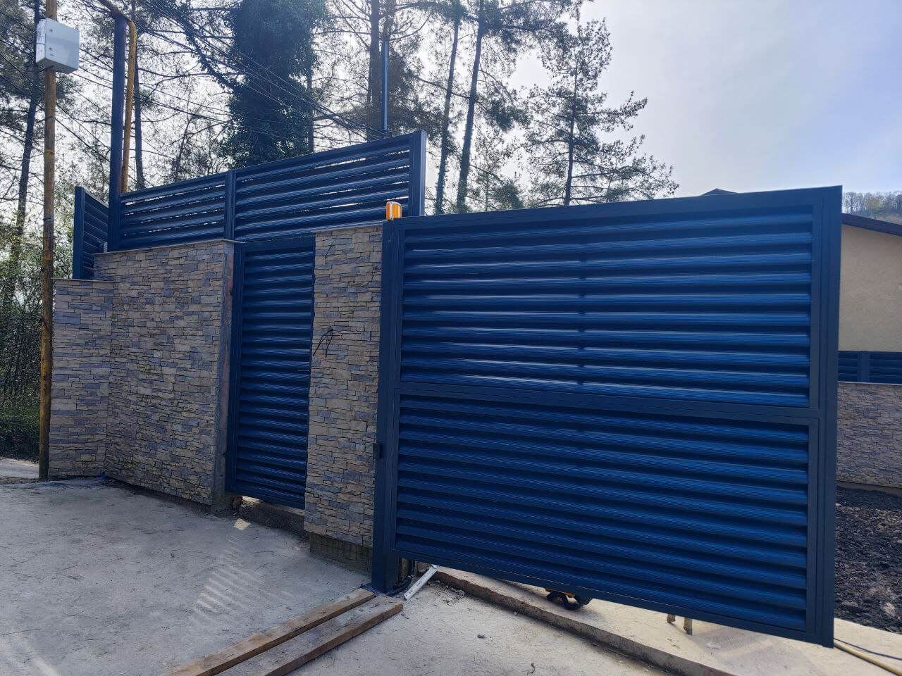 Забор-жалюзи 78м RAL7024/7024 Серый Графит двусторонний фото 12 в Тосно