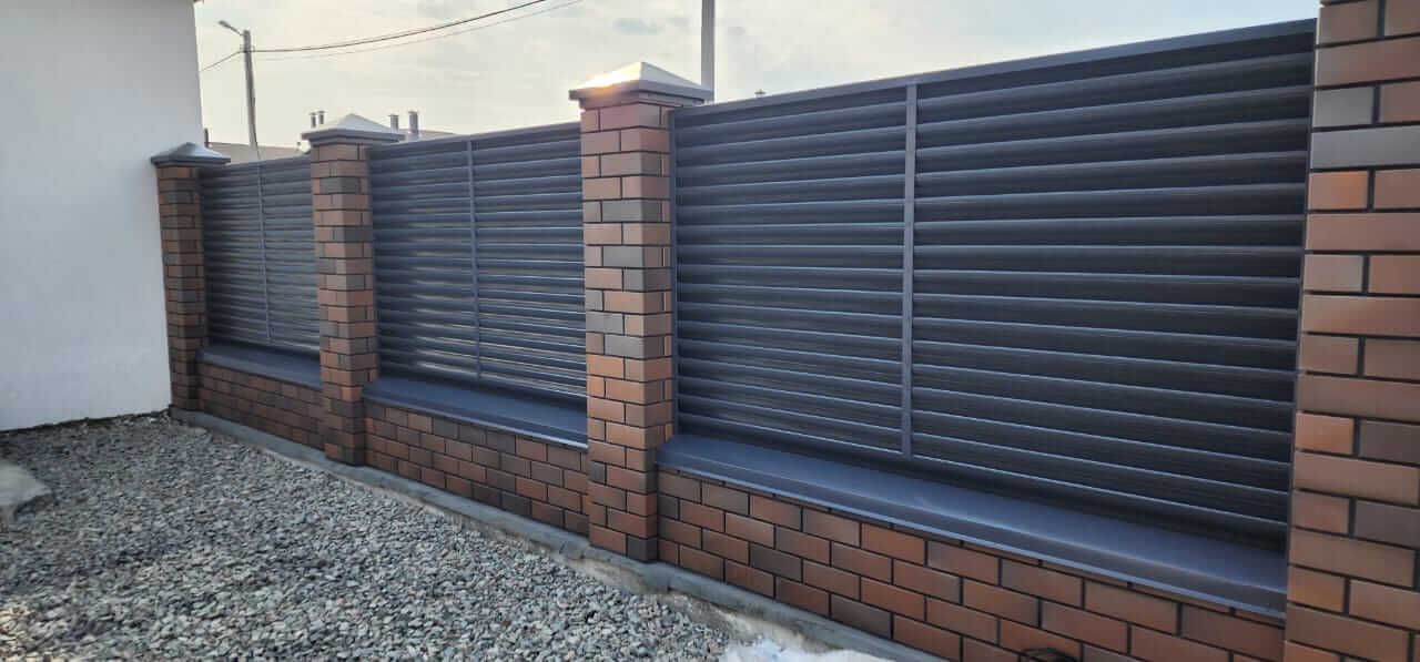 Забор из ламелей еврожалюзи 22м RAL7024/7024 Серый Графит двусторонний фото 1 в Тосно