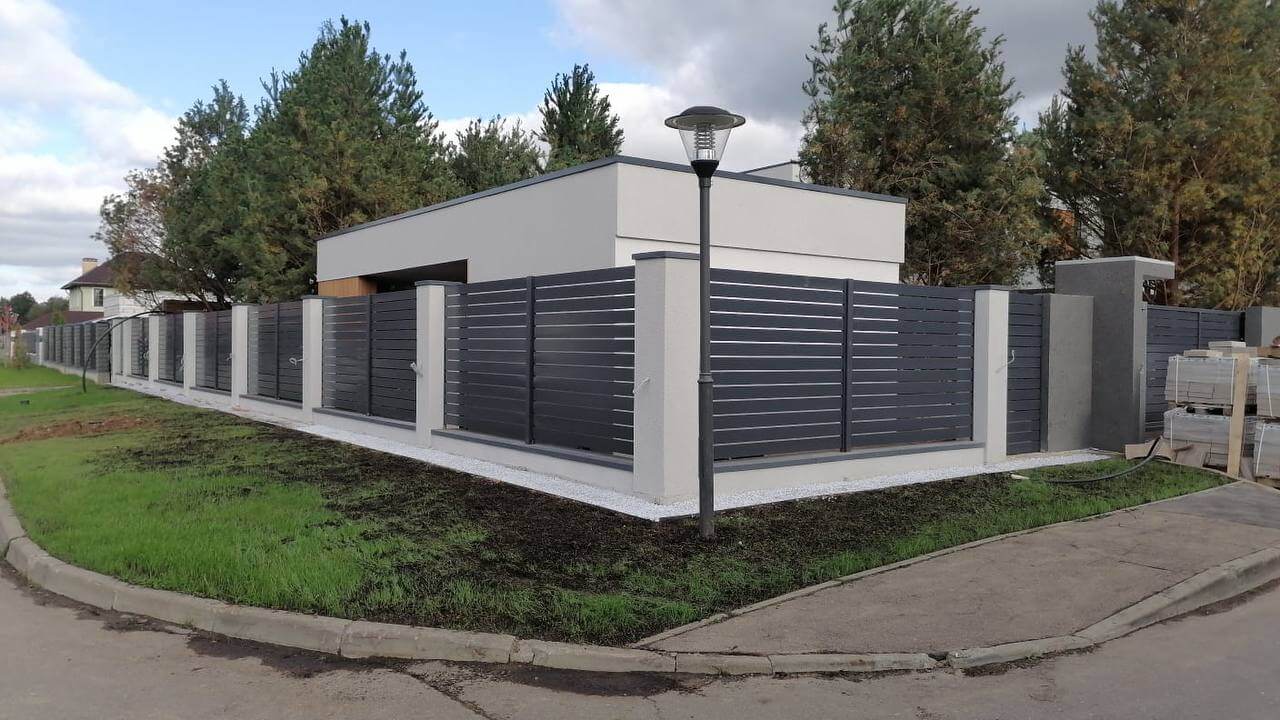 Забор-ранчо из металлопланкена 36м RAL7024 Серый Графит фото 7 в Тосно