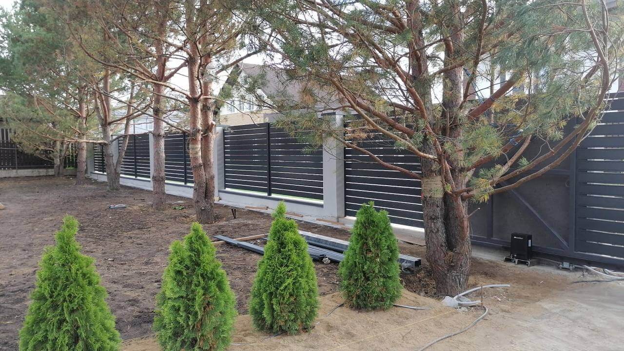 Забор-ранчо из металлопланкена 36м RAL7024 Серый Графит фото 6 в Тосно