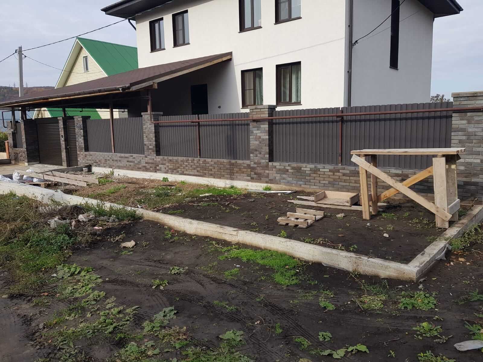 Забор из штакетника 15м RAL8019/8019 Темный Шоколад двусторонний МАТТЕ фото 1 в Тосно