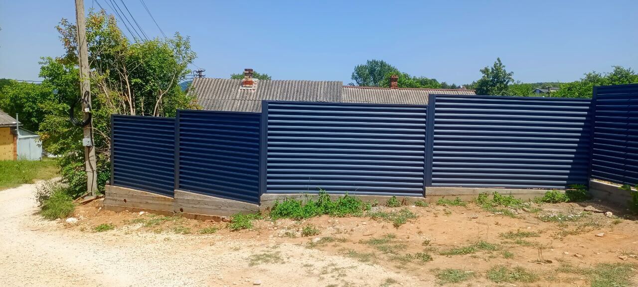 Забор-жалюзи из ламелей Еврожалюзи 53м RAL7024 Серый Графит МАТТЕ фото 6 в Тосно