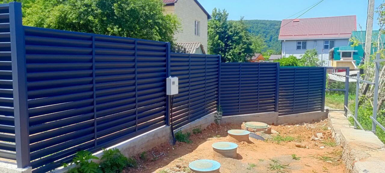 Забор-жалюзи из ламелей Еврожалюзи 53м RAL7024 Серый Графит МАТТЕ фото 2 в Тосно