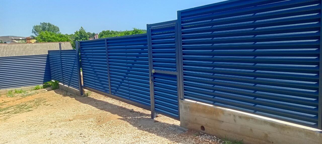 Забор-жалюзи из ламелей Еврожалюзи 53м RAL7024 Серый Графит МАТТЕ фото 15 в Тосно