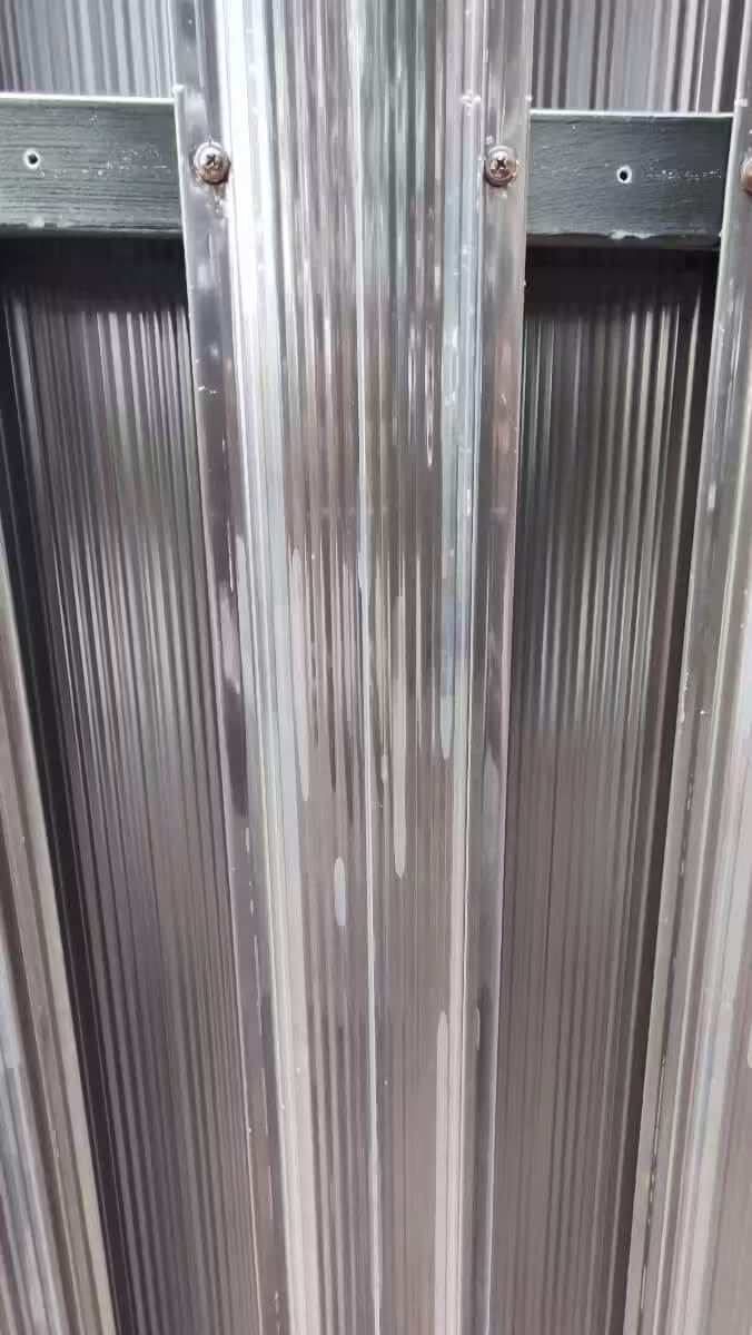 Забор из евроштакетника 22м RAL8019/8019 Темный Шоколад двусторонний фото 3 в Тосно