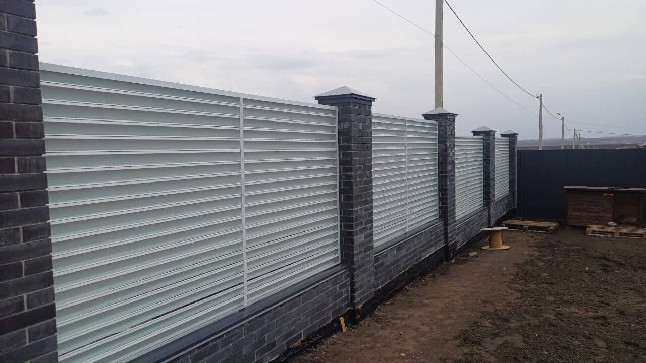Забор-жалюзи из ламелей ЭКО-Z 94м RAL9003/9003 Белый двусторонний фото 1 в Тосно