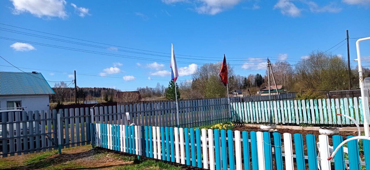 Забор из евроштакетника 16м RAL5021 Морская Волна, RAL9003 Белый фото 3 в Тосно