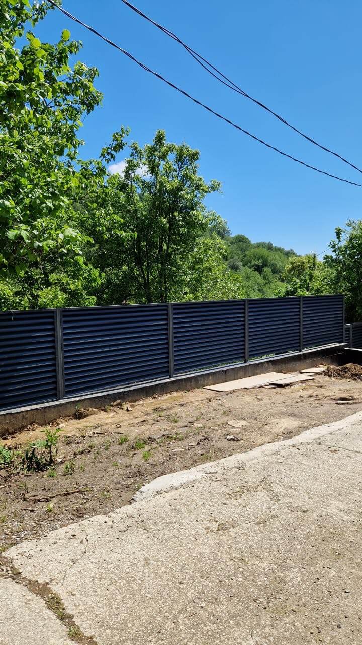 Забор-жалюзи из ламелей еврожалюзи 23м RAL7024/7024 Серый Графит двусторонний МАТТЕ фото 2 в Тосно