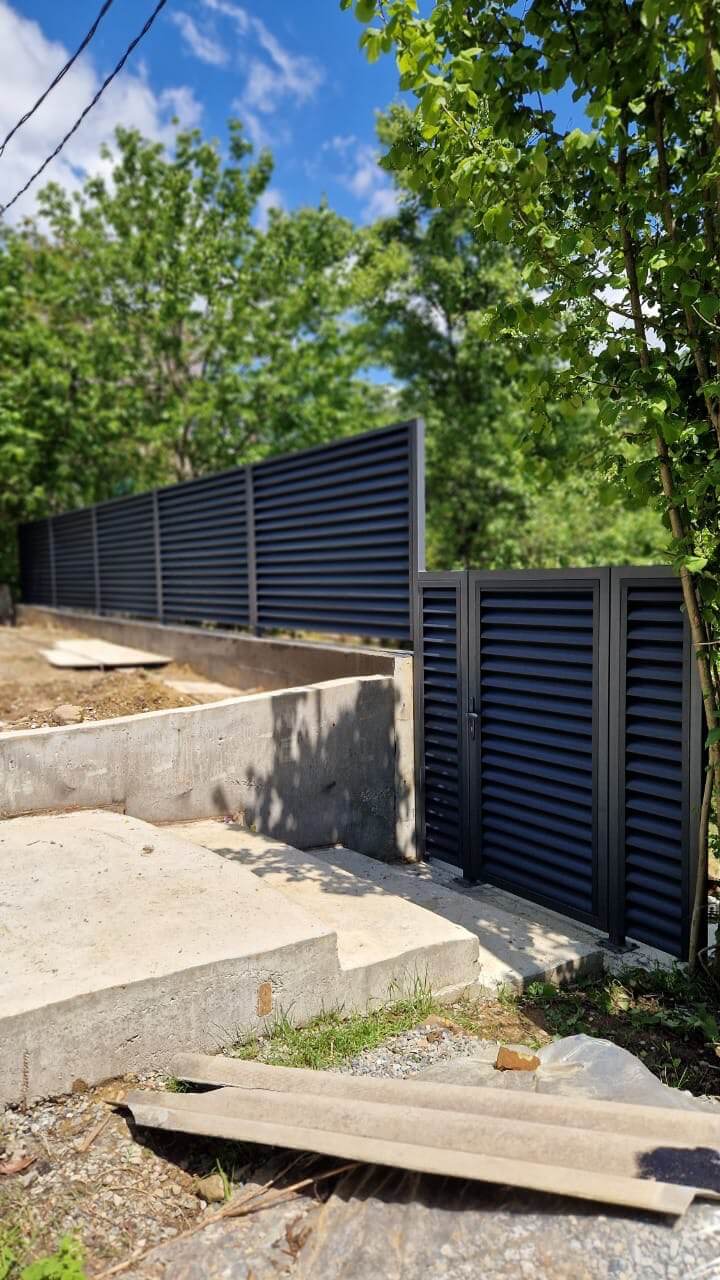 Забор-жалюзи из ламелей еврожалюзи 23м RAL7024/7024 Серый Графит двусторонний МАТТЕ фото 1 в Тосно