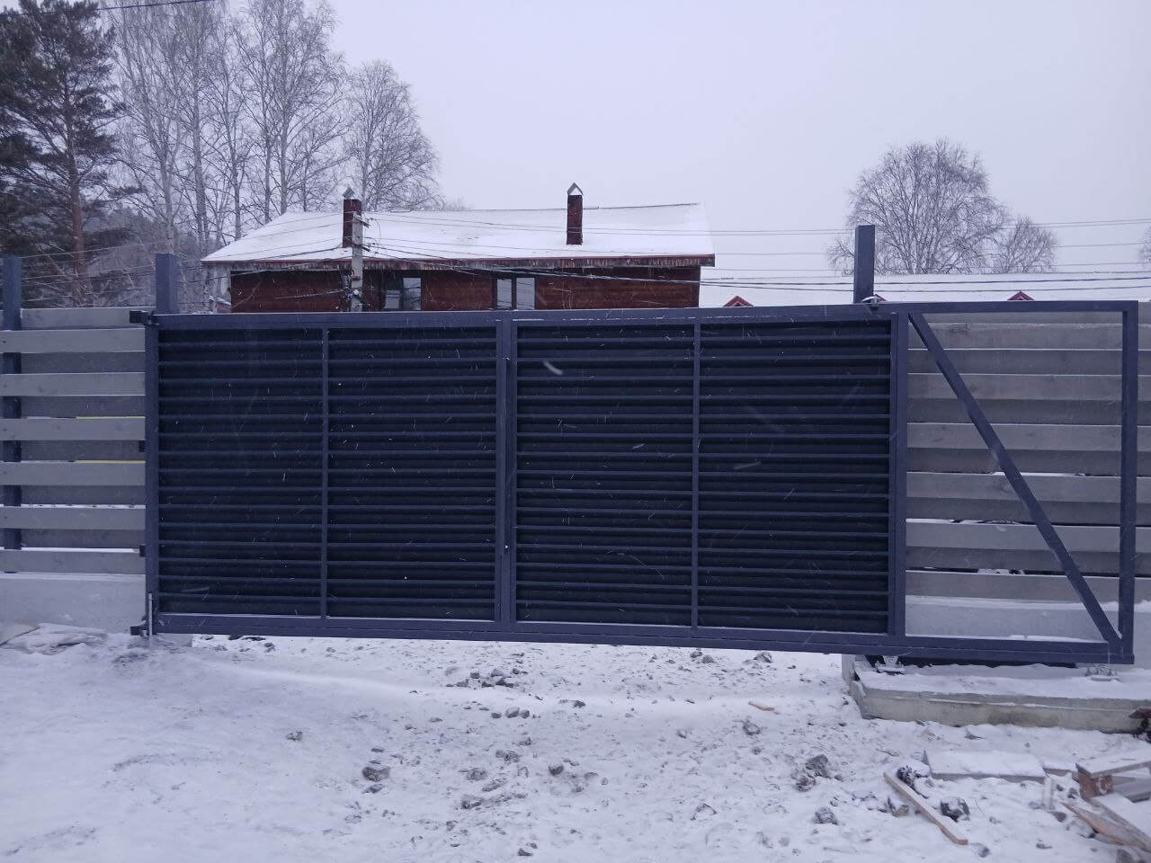 Входная группа из ламелей Хай-Тек RAL7024/7024 Серый Графит двусторонний МАТТЕ фото 17 в Тосно