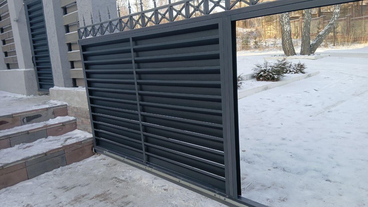 Входная группа из ламелей Хай-Тек RAL7024/7024 Серый Графит двусторонний МАТТЕ фото 16 в Тосно