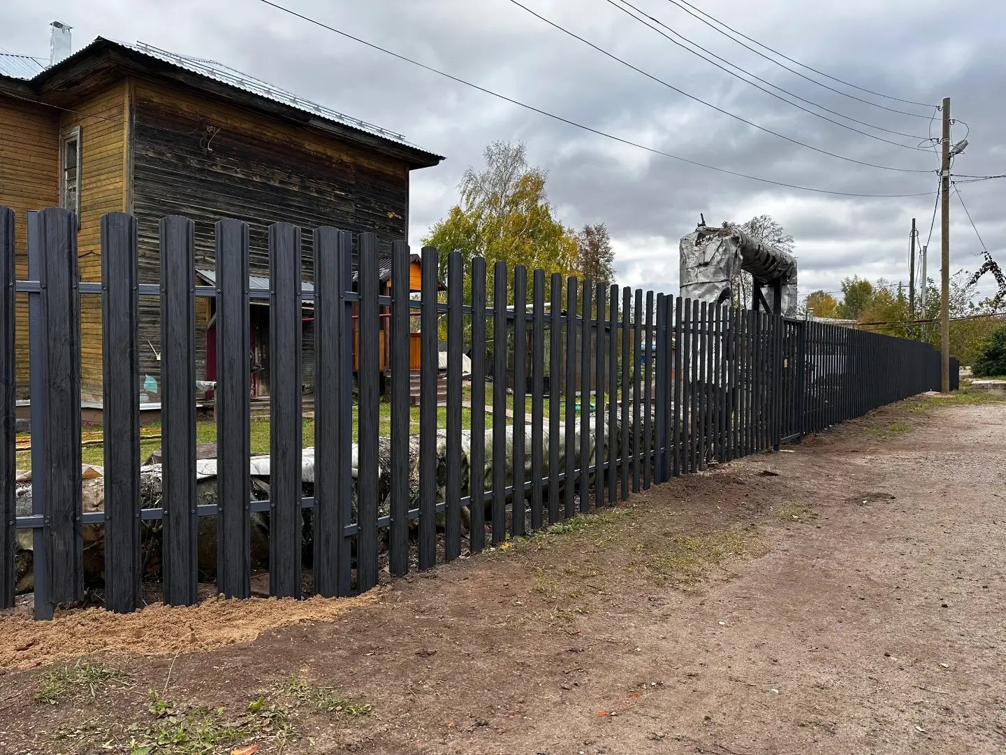 Забор из евроштакетника 63м Черное Дерево 3D Принтек фото 1 в Тосно