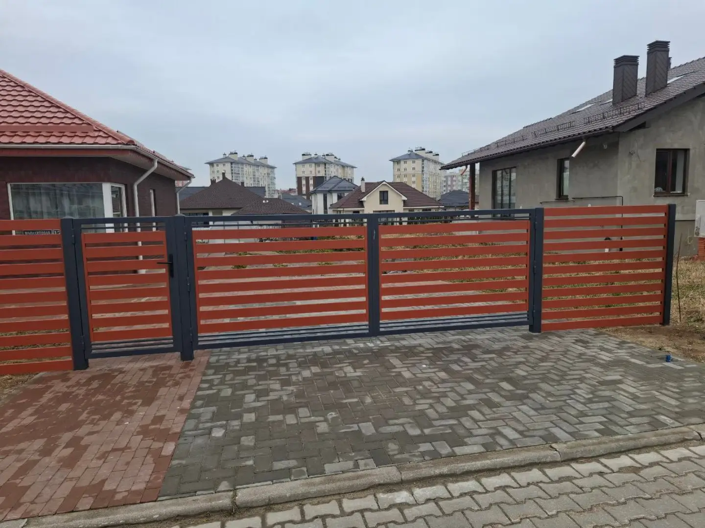 Забор-ранчо из металлопланкена 18м RAL8004 Терракотовый фото 2 в Тосно