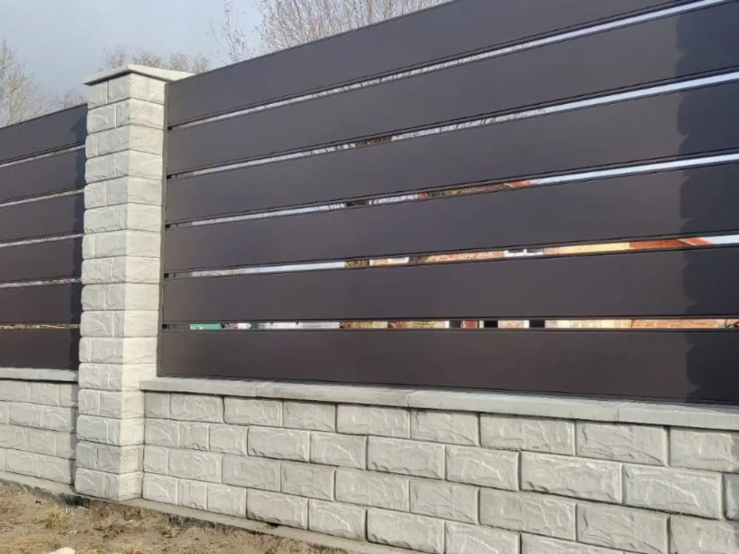Забор-ранчо из металлопланкена 32м RAL8019 Темный Шоколад МАТТЕ фото 3 в Тосно